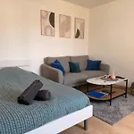 Апартаменты Sejour Lumineux & Calme En Plein Coeur D'Angers Анже